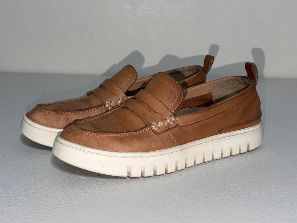 Vionic Uptown platform penny loafers US 7 Brown leather Arch Support Flat